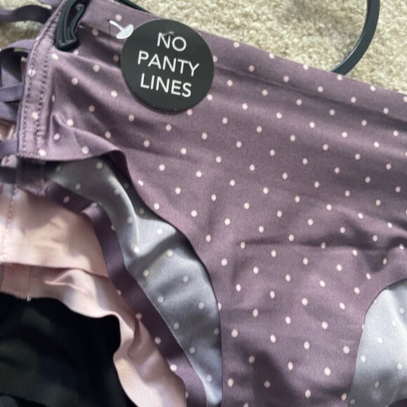 New undies, set of 3, Prima Valentina Comes with hanger and tags - Picture 2 of 4